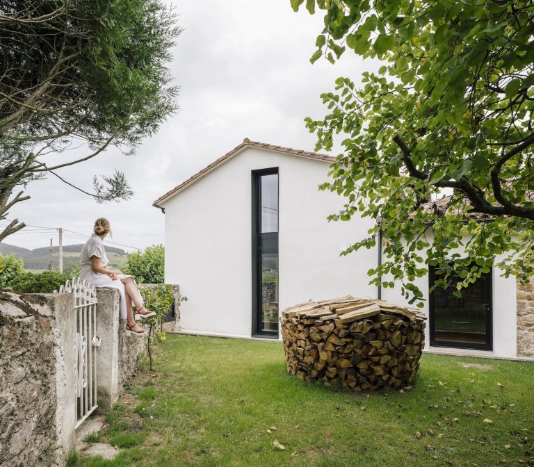 Ze staré stáje vzniklo krásné bydlení