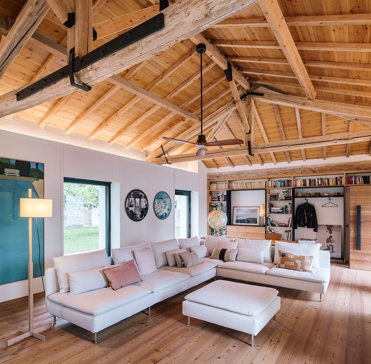 Ze staré stáje vzniklo krásné bydlení