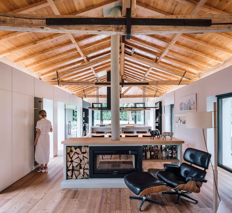 Ze staré stáje vzniklo krásné bydlení