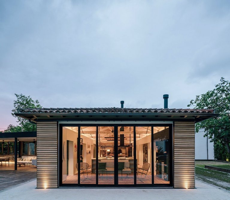 Ze staré stáje vzniklo krásné bydlení