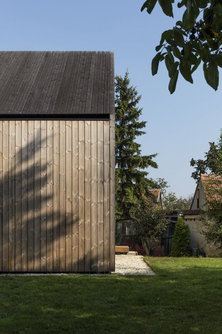 Ze starého stavení má moderní venkovský dům