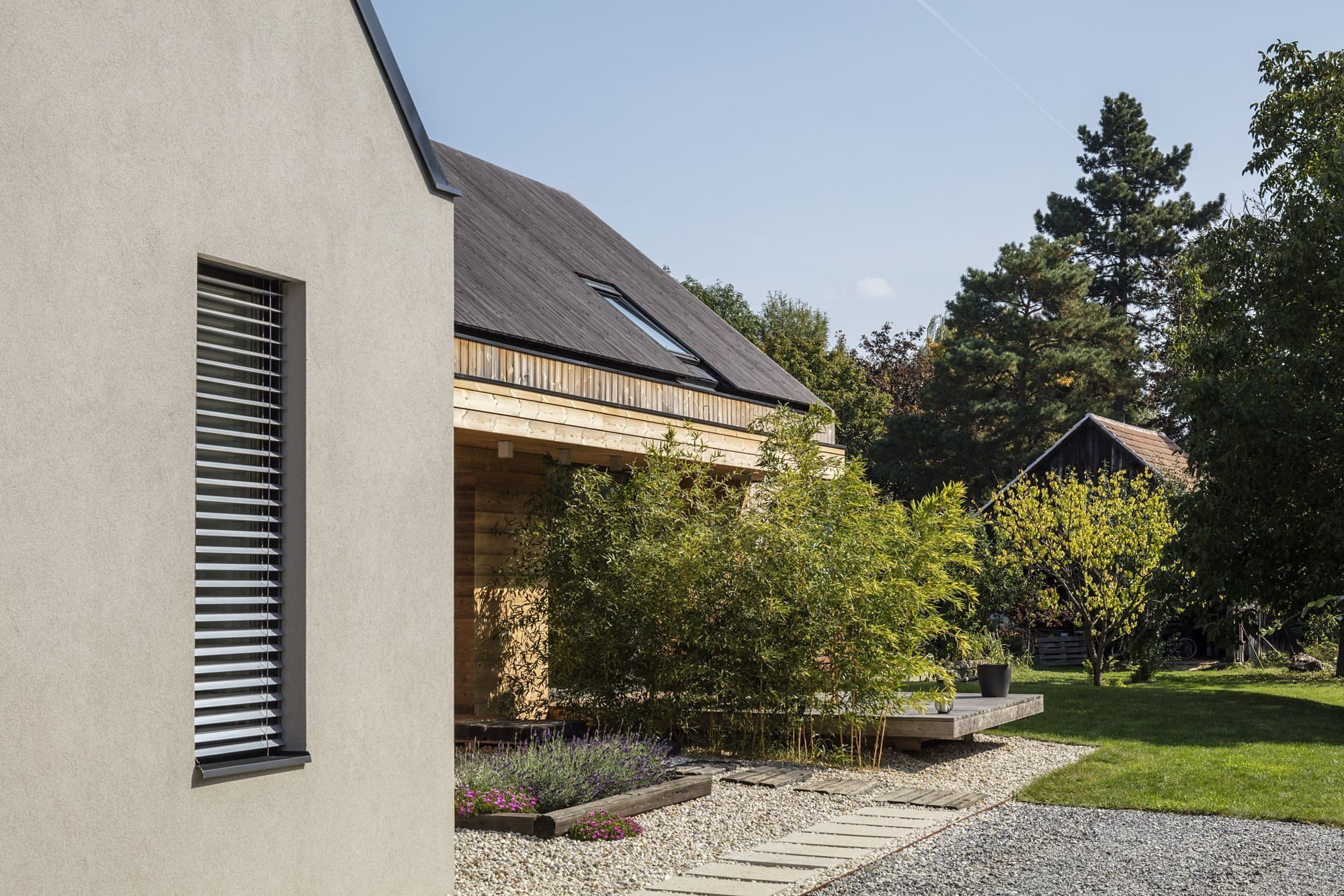 Ze starého stavení má moderní venkovský dům