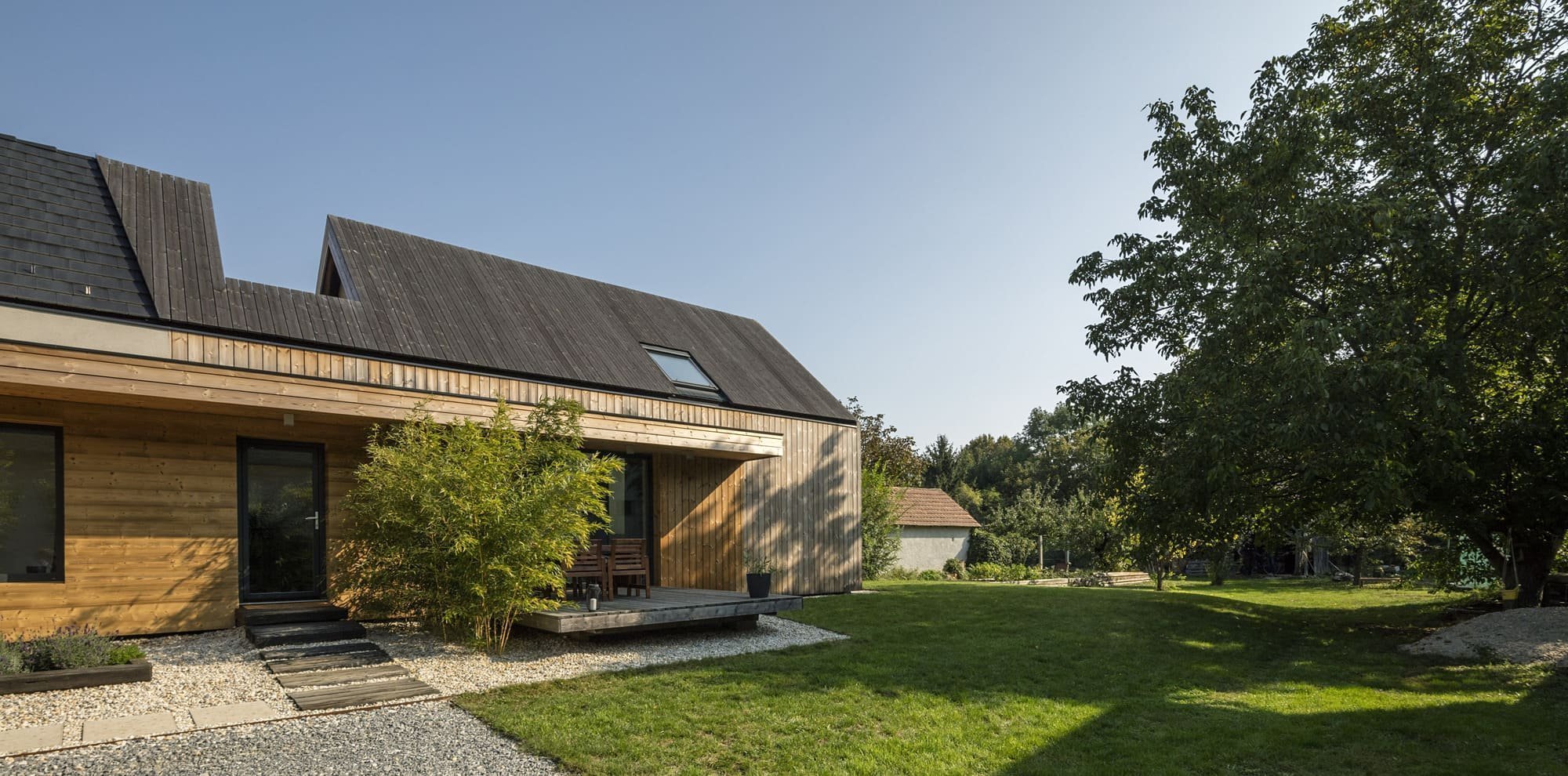 Ze starého stavení má moderní venkovský dům