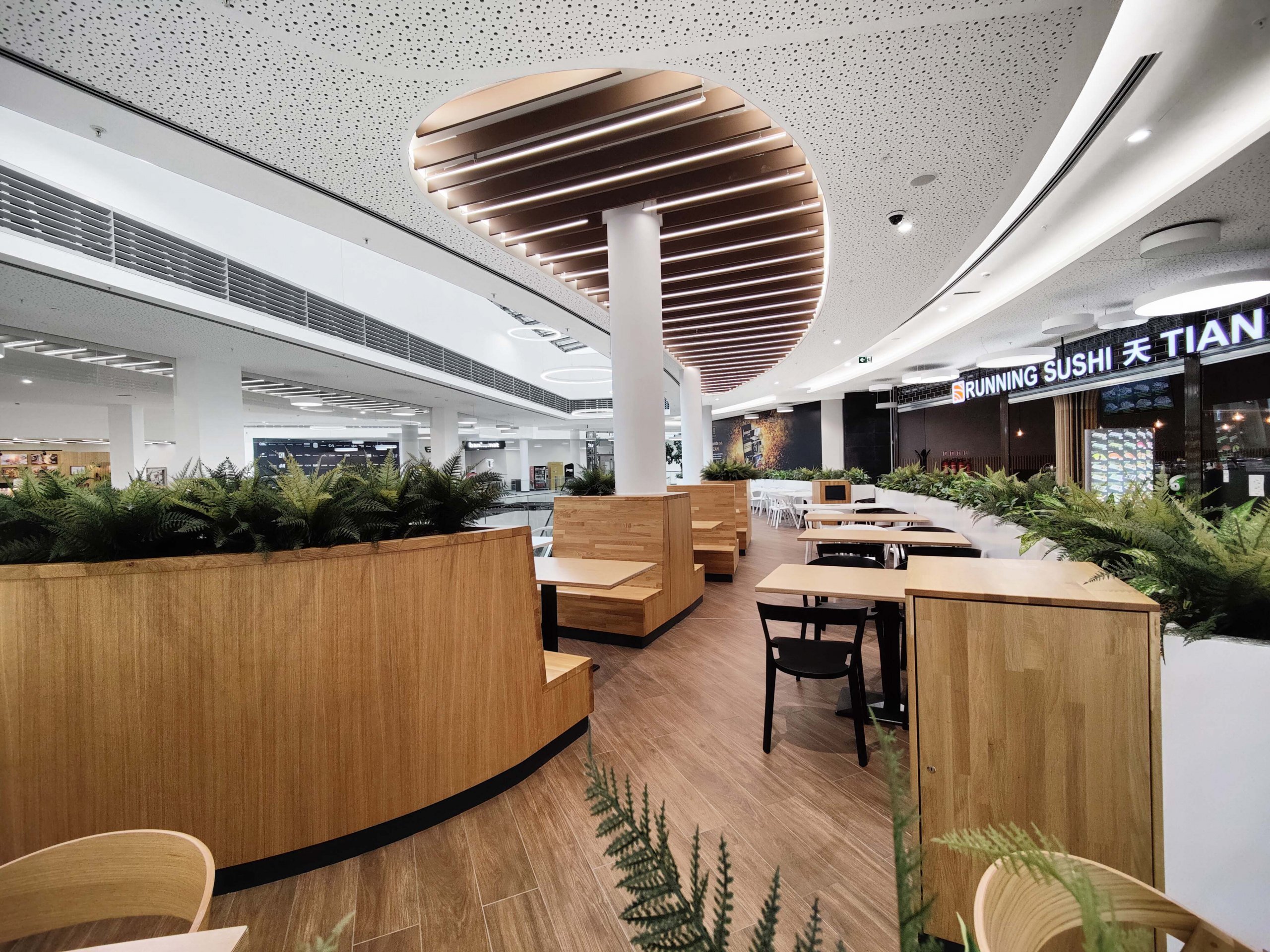 Na projektu OC Forum Liberec, jsem spolupracoval s architektonickou kanceláří Siadesign, díky které jsem se k projektu dostal. Jednalo se o …