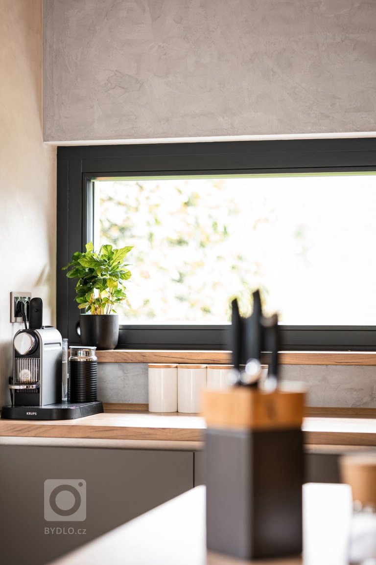 add picture to album