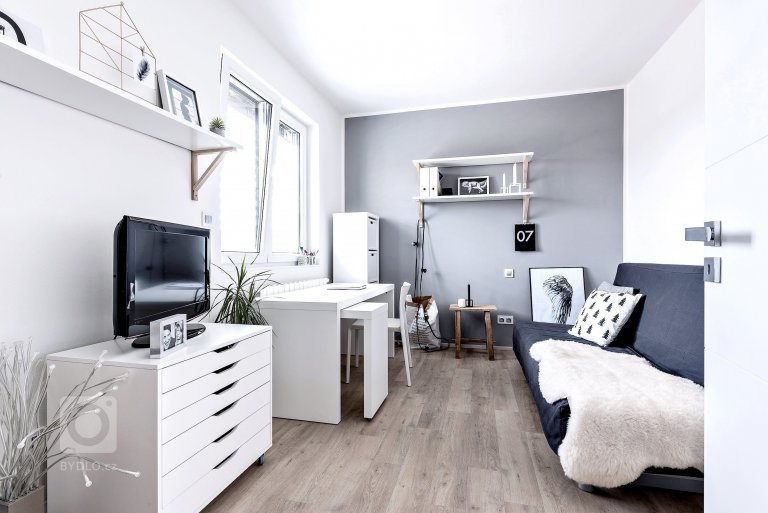 add picture to album