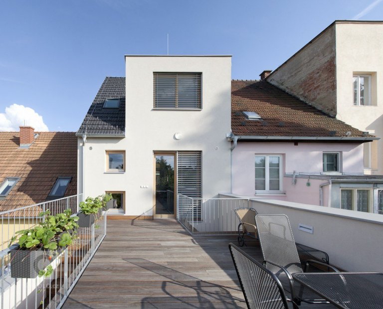 add picture to album