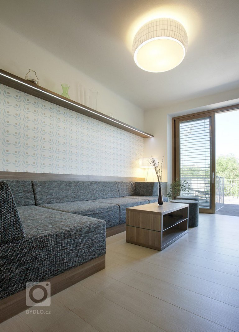 add picture to album