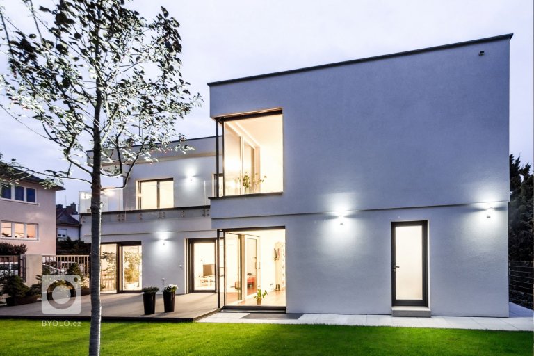 add picture to album