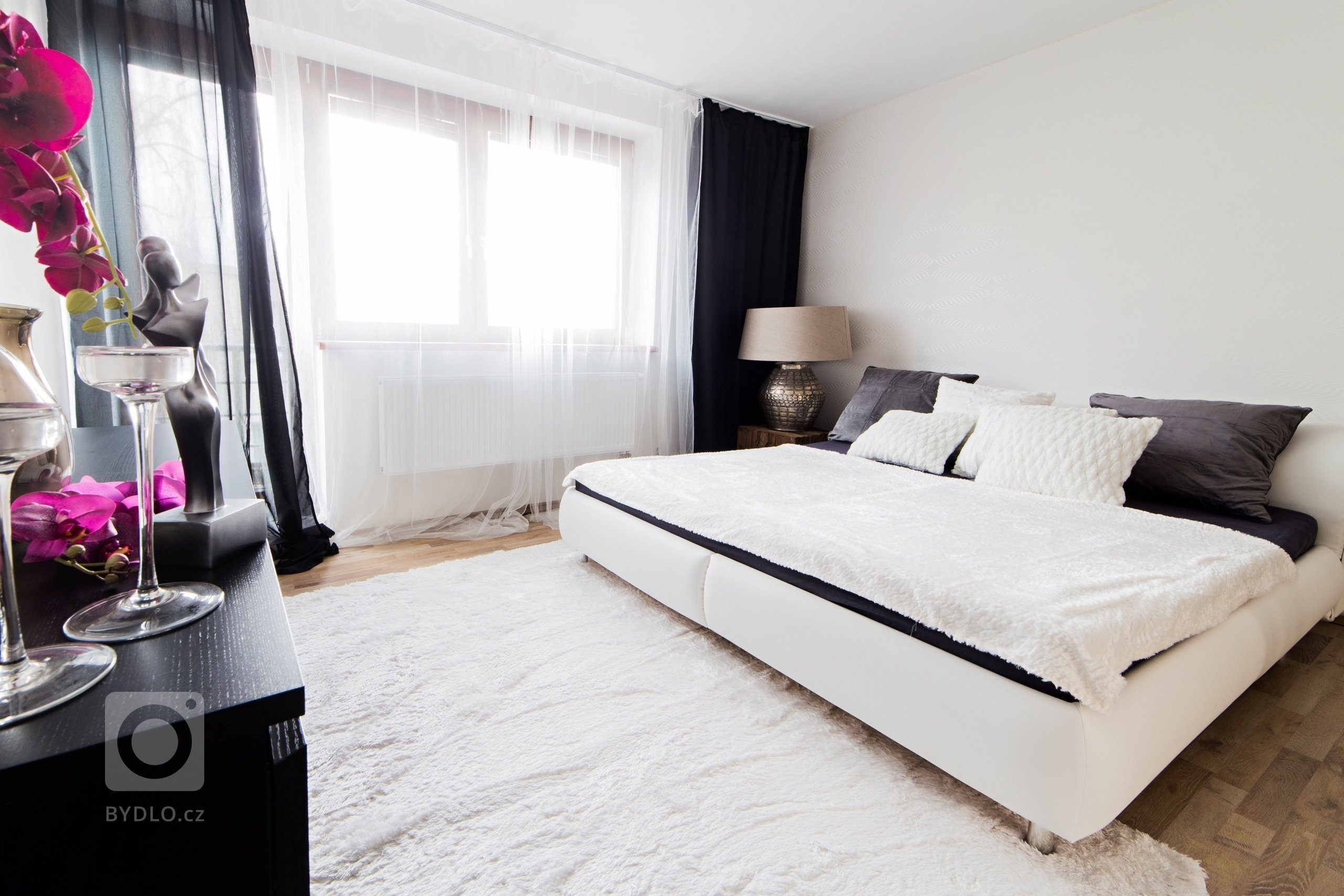 Postarší vilku nedaleko Kolína si vybrali mladí manželé jako svůj nový domov a útočiště pro klidný život s&nbsp;rychlým dosahem do hlavního města. Dům však již…