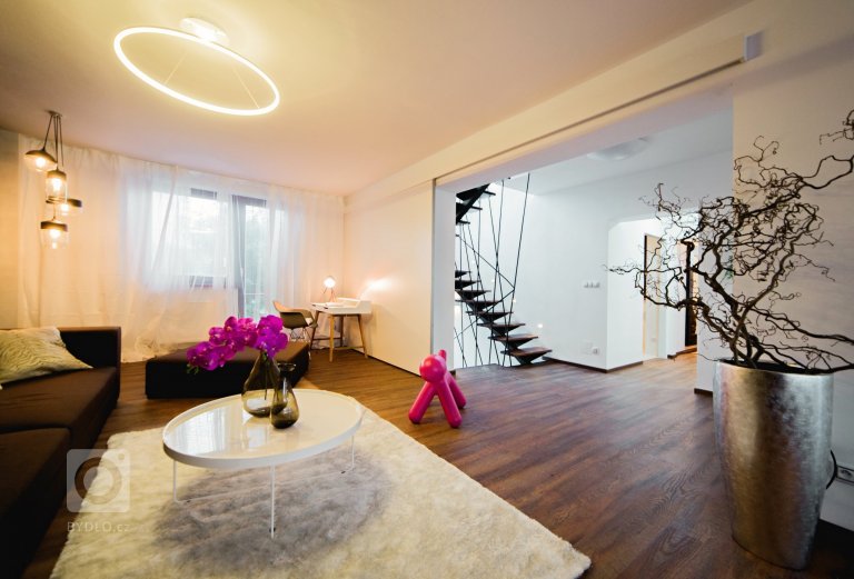 add picture to album