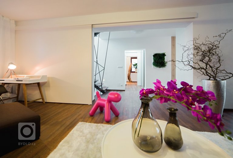 add picture to album