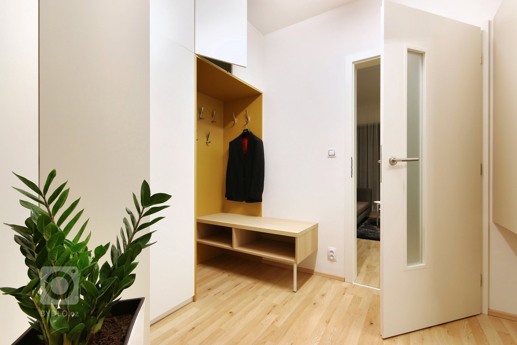 Zejména u malometrážních bytů jsou díky vysokým pořizovacím cenám stále žádanější chytrá řešení. My jsme jedno takové zvládli!&nbsp;

Byt na ulici Kigginsova…