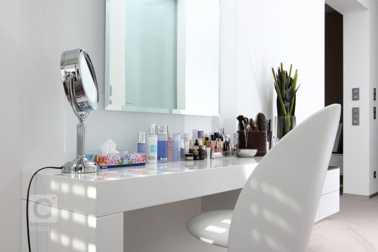 add picture to album