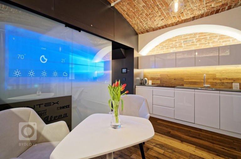 add picture to album