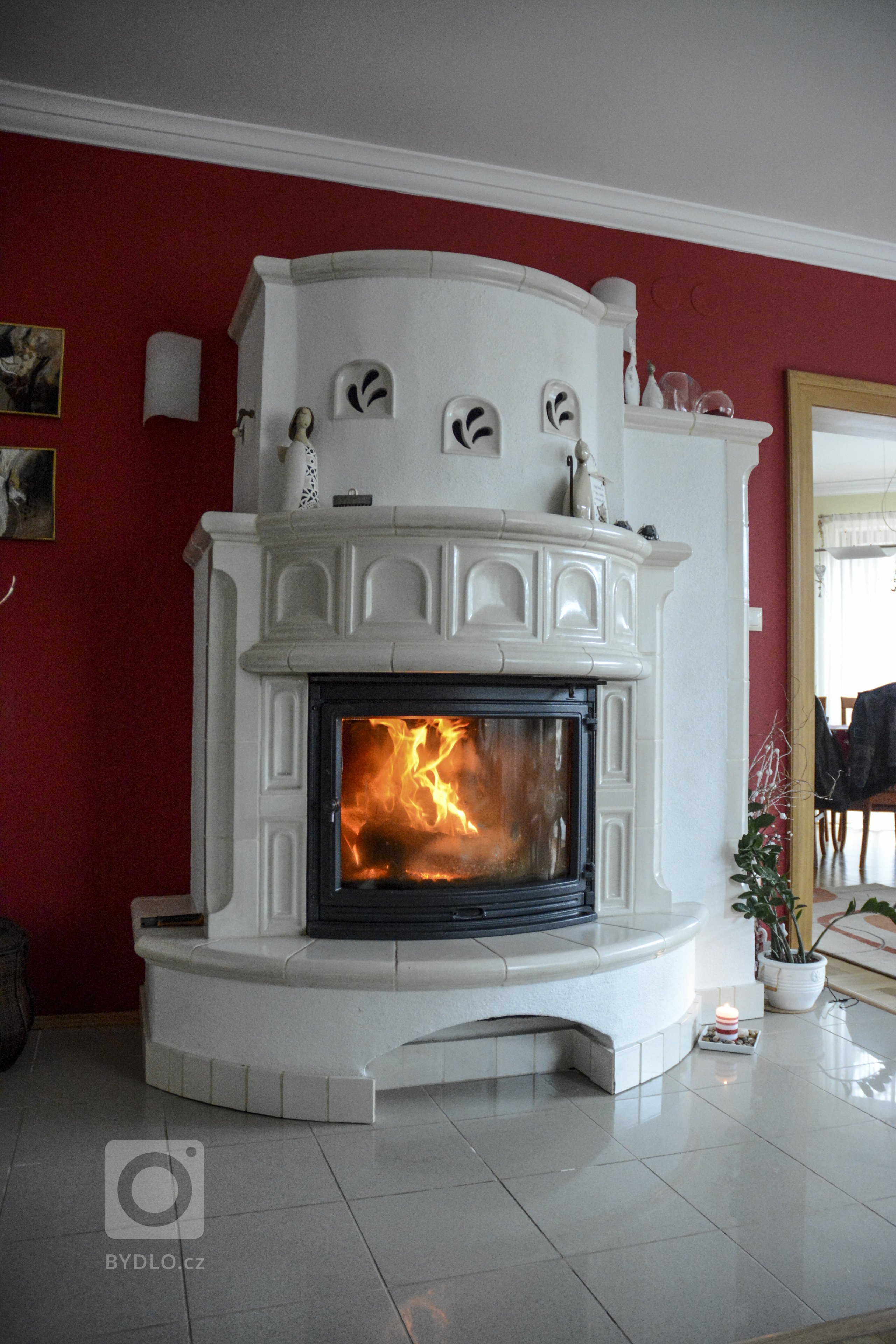 Realizace: Mojmír Jauernig

Keramika: K&amp;K POKER, Keramika Bechyně
