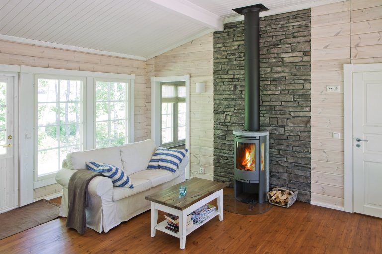 Krbová kamna do srubu neodmyslitelně patří - pro zahřátí a k dotvoření celkové atmosféry