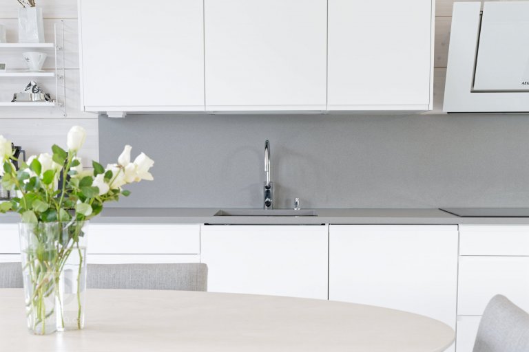 add picture to album