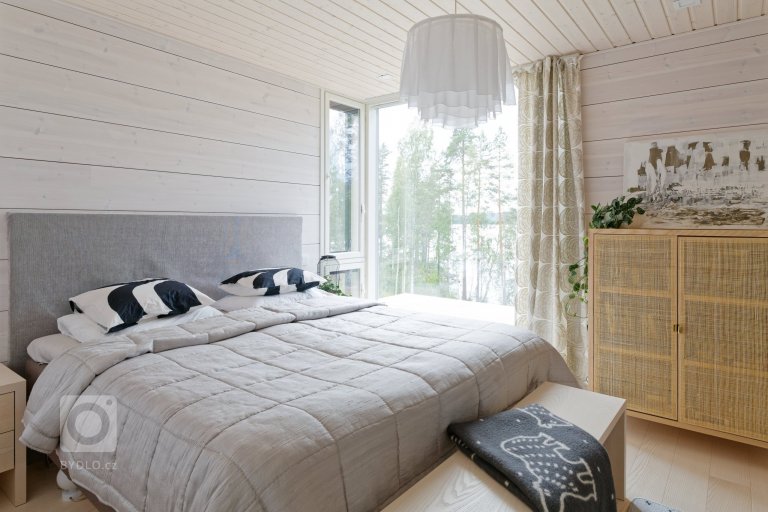 add picture to album