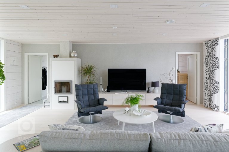 add picture to album