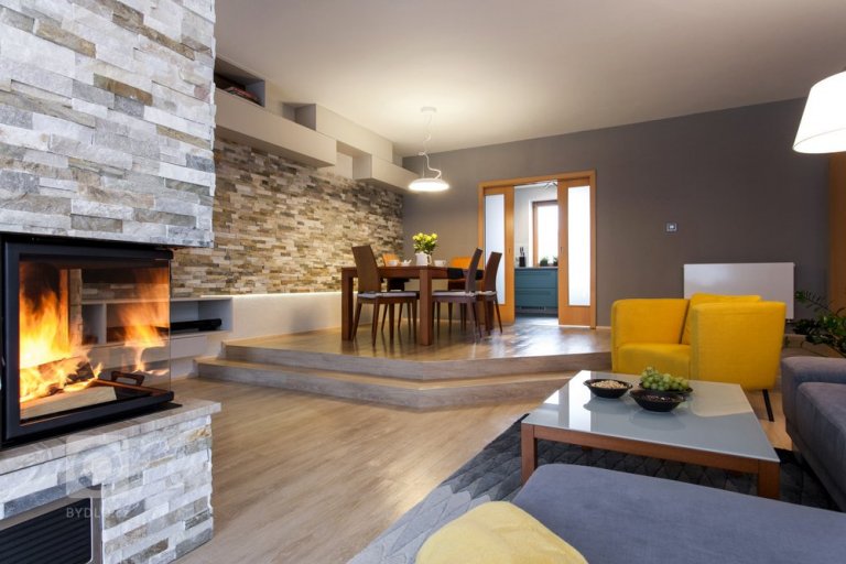 Takto dopadla rekonstrukce v jednom rodinném domě, kde žije Oskar (pes) a jeho páníčkové, kteří se rozhodli, že je na čase pozměnit ráz obývacího pokoje a dát…