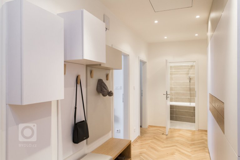 add picture to album