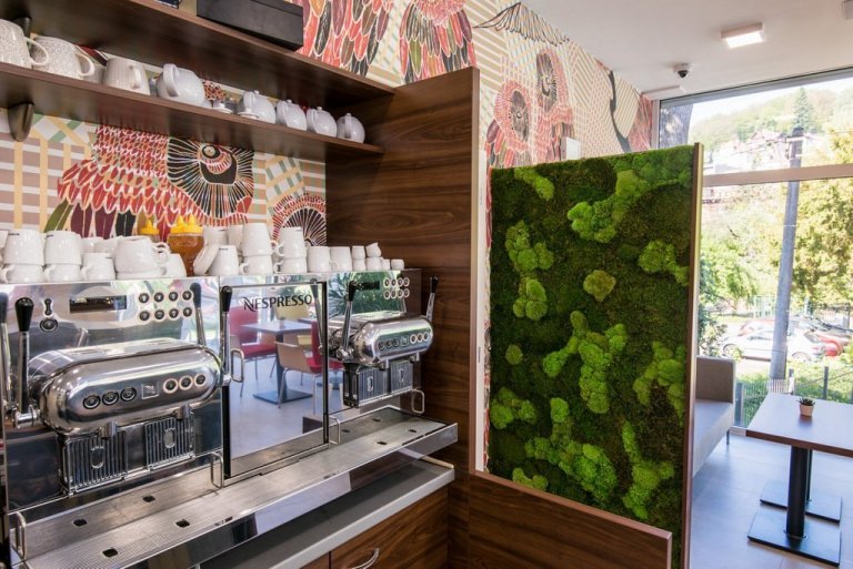 Cafe Slávia v Luhačovicích vzniklo za neuvěřitelné 2 měsíce. Když mě v březnu majitel oslovil, že by chtěl vypracovat návrh na kavárnu, kterou by rád před…