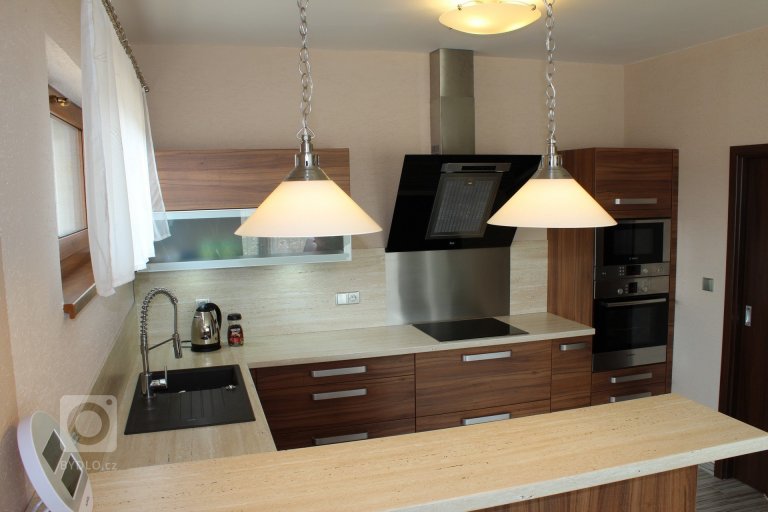 add picture to album