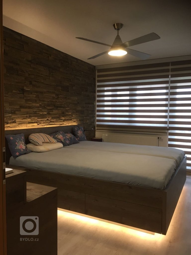 add picture to album