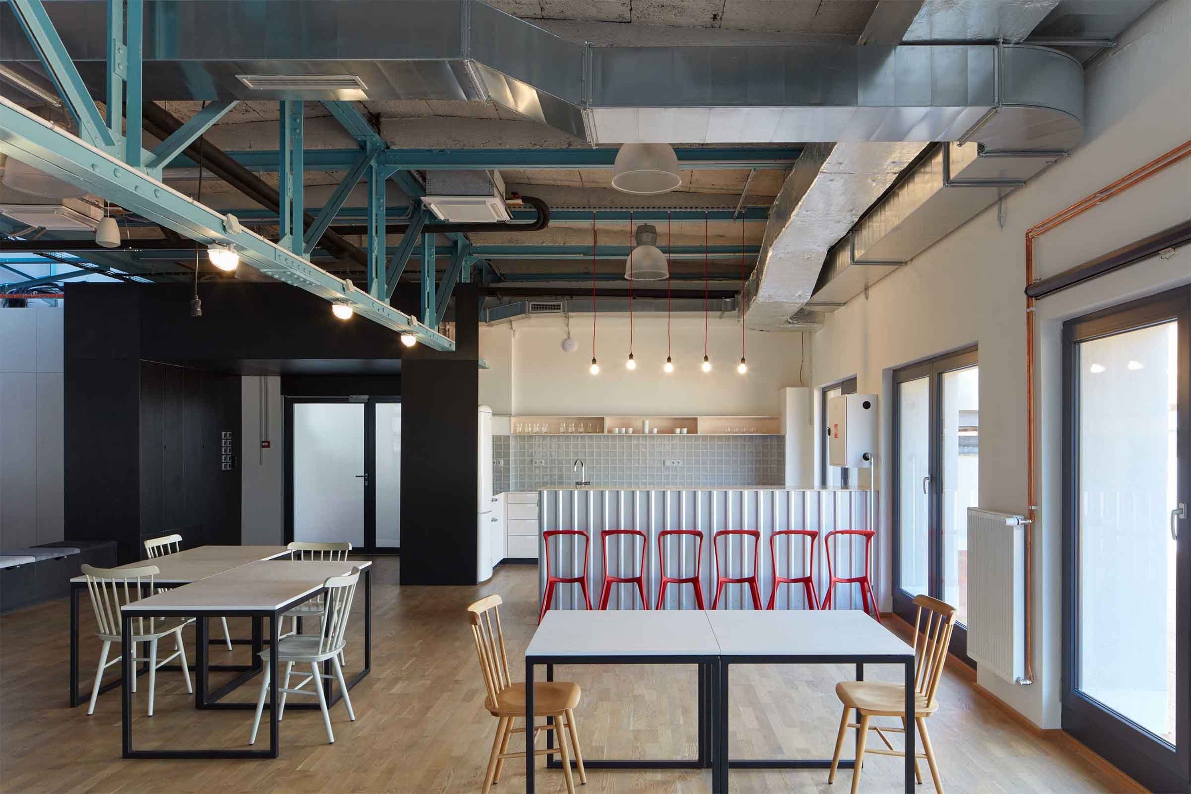 Ocenění Kanceláře roku 2018


Jak skloubit německou preciznost a českou živelnost? Nové administrativní prostory pro pražskou pobočku jedné z největších…