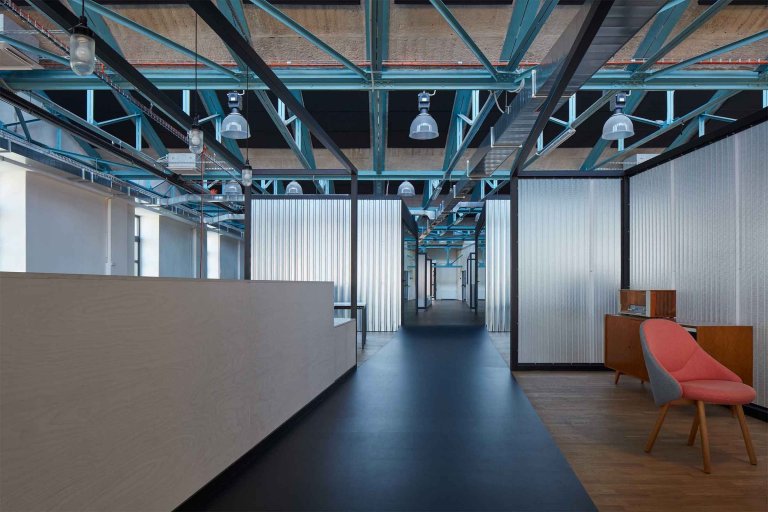 Ocenění Kanceláře roku 2018


Jak skloubit německou preciznost a českou živelnost? Nové administrativní prostory pro pražskou pobočku jedné z největších…