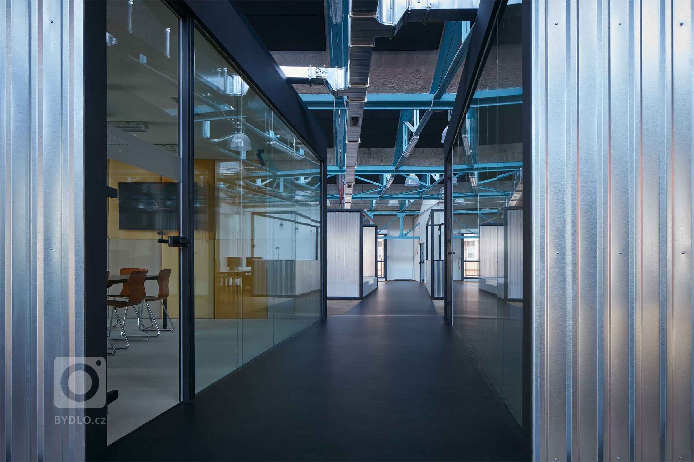 Ocenění Kanceláře roku 2018


Jak skloubit německou preciznost a českou živelnost? Nové administrativní prostory pro pražskou pobočku jedné z největších…