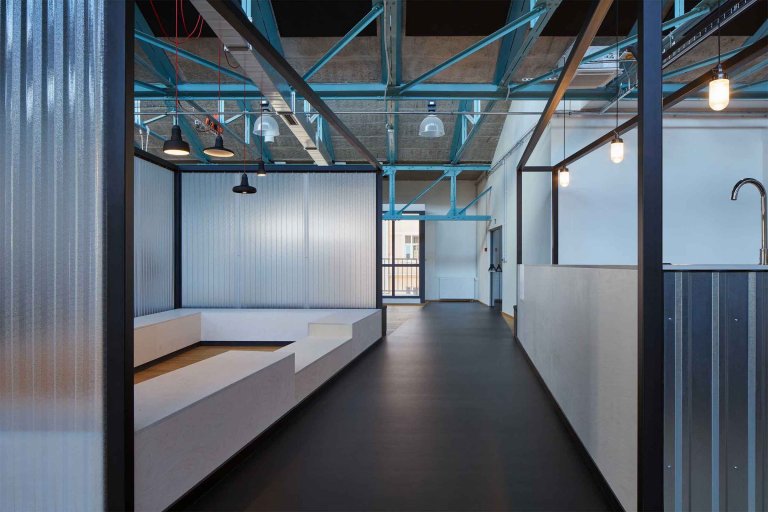 Ocenění Kanceláře roku 2018


Jak skloubit německou preciznost a českou živelnost? Nové administrativní prostory pro pražskou pobočku jedné z největších…