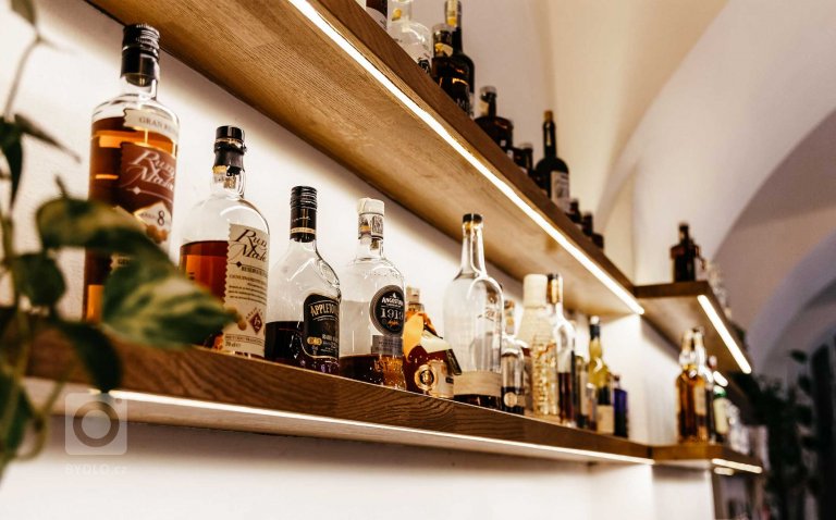 add picture to album