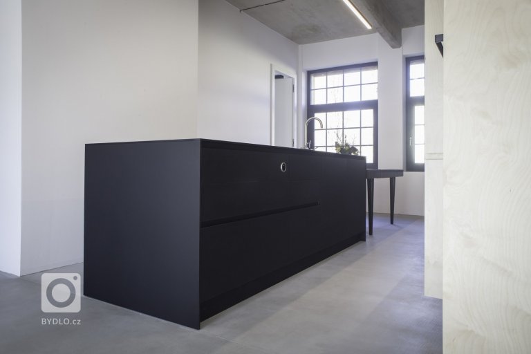 add picture to album