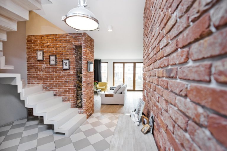 Industriální interiér s nádechem provence