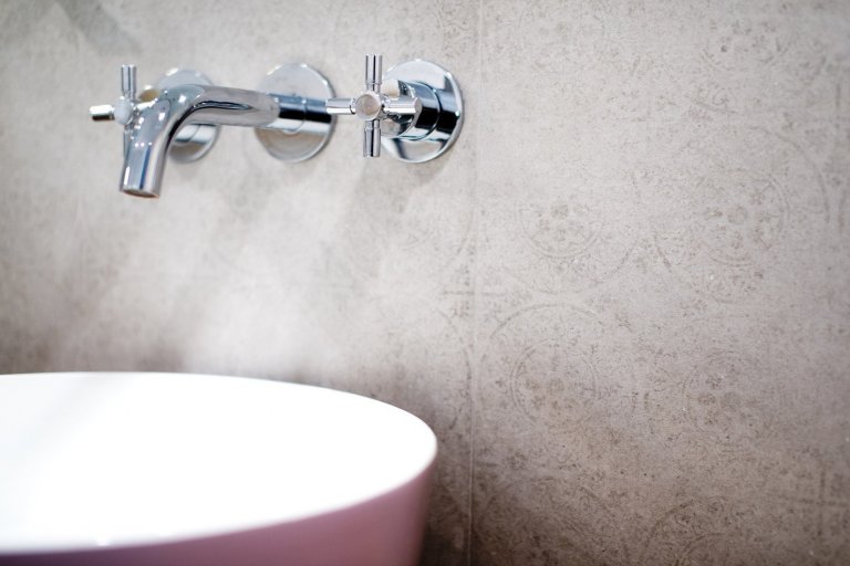 Industriální interiér s nádechem provence