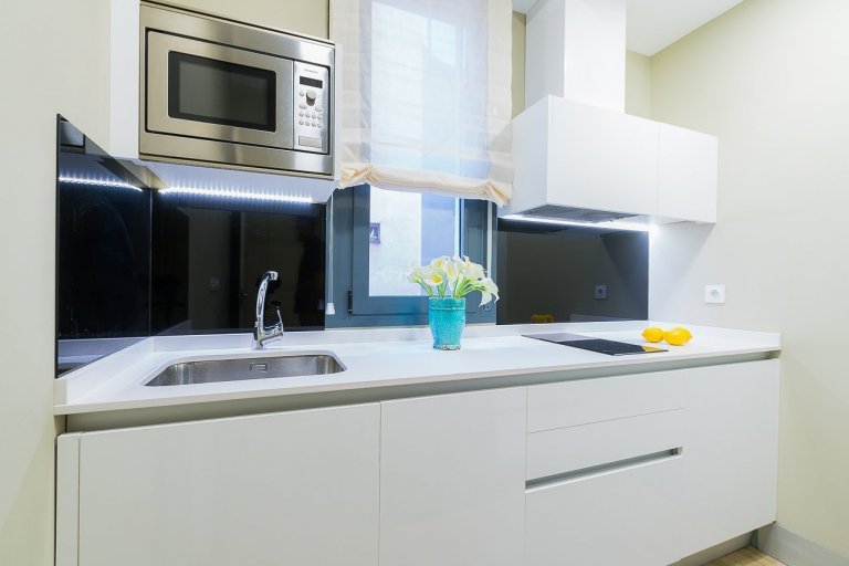 Praktická garsonka v městském stylu