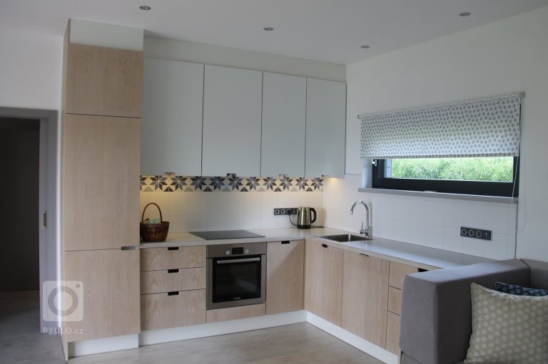 add picture to album