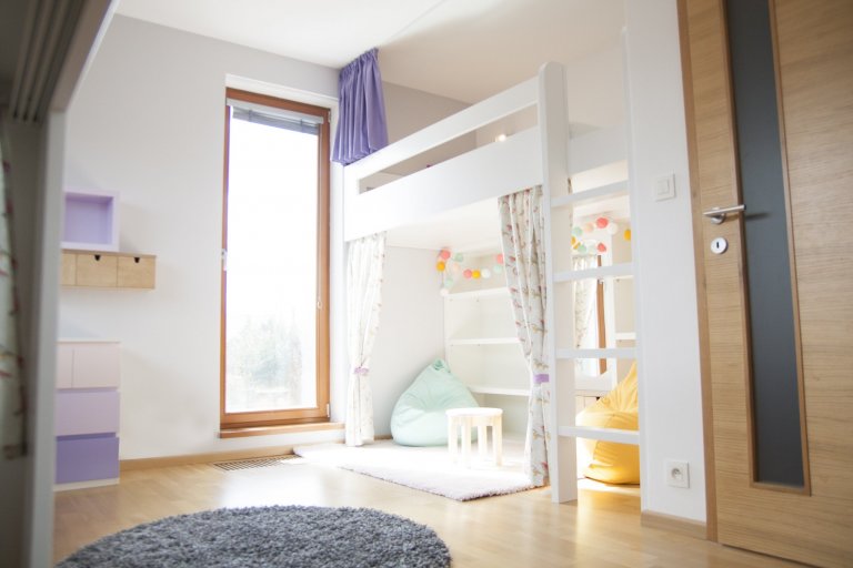 Dětská postel na míru