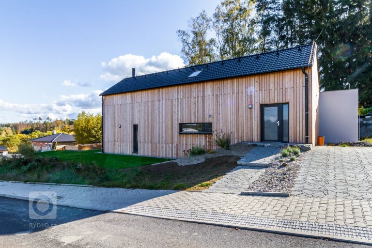 add picture to album