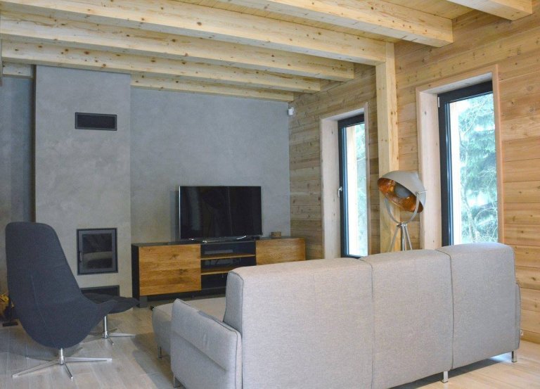 Apartmán uprostřed přírody

&nbsp;

-AKCE: Rodinný dům

-Realizace betonových&nbsp;povrchů:&nbsp;MALDECOR, s.r.o.

-Použité materiály: panDOMO,…