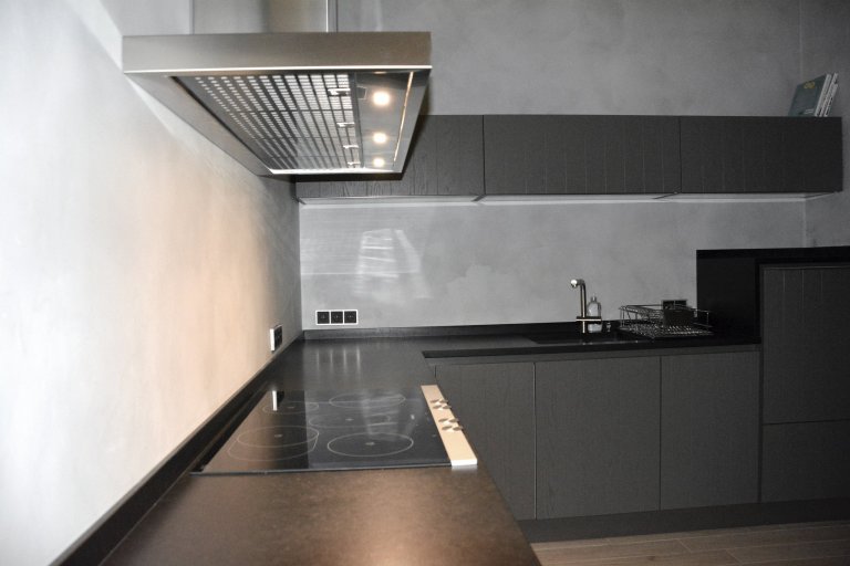 Apartmán uprostřed přírody

&nbsp;

-AKCE: Rodinný dům

-Realizace betonových&nbsp;povrchů:&nbsp;MALDECOR, s.r.o.

-Použité materiály: panDOMO,…