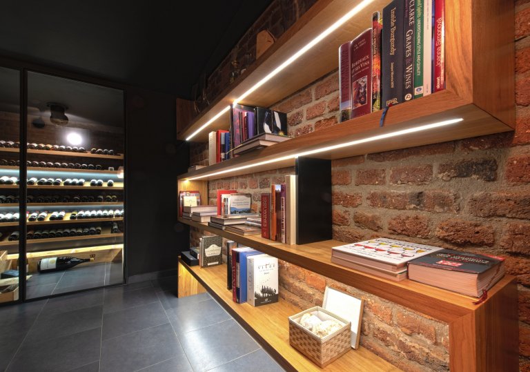 About project:

Wine Society invites the costumer to the deep senses of the wine. The space follows the desire of the excellency and welcome each wine lover to…