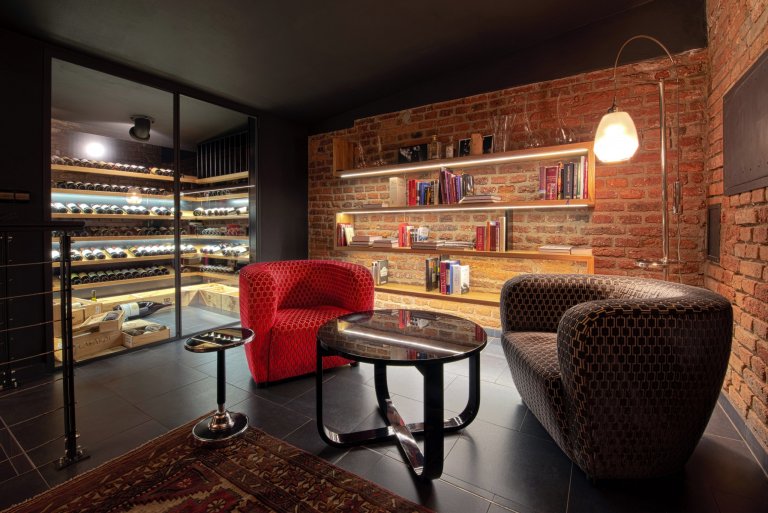 About project:

Wine Society invites the costumer to the deep senses of the wine. The space follows the desire of the excellency and welcome each wine lover to…