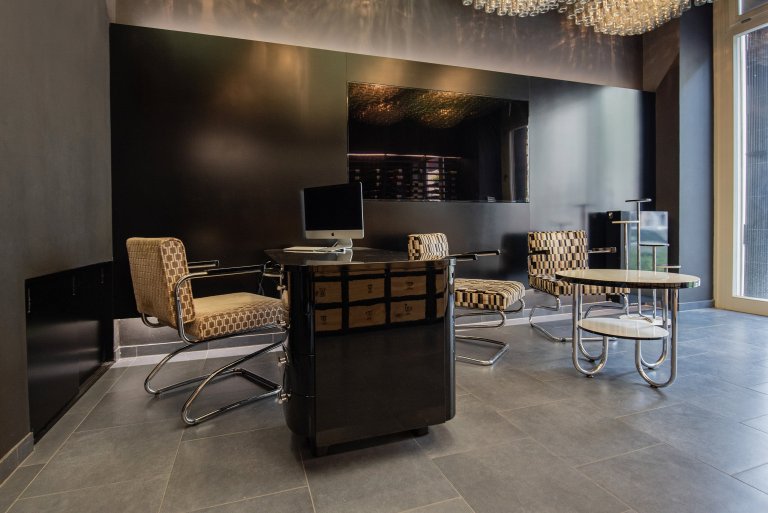 About project:

Wine Society invites the costumer to the deep senses of the wine. The space follows the desire of the excellency and welcome each wine lover to…
