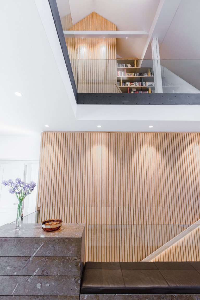 Vila Troja - EN&nbsp;

The historical family house is located on the hill of the residential area of Troja in Prague. The house is naturally integrated with…
