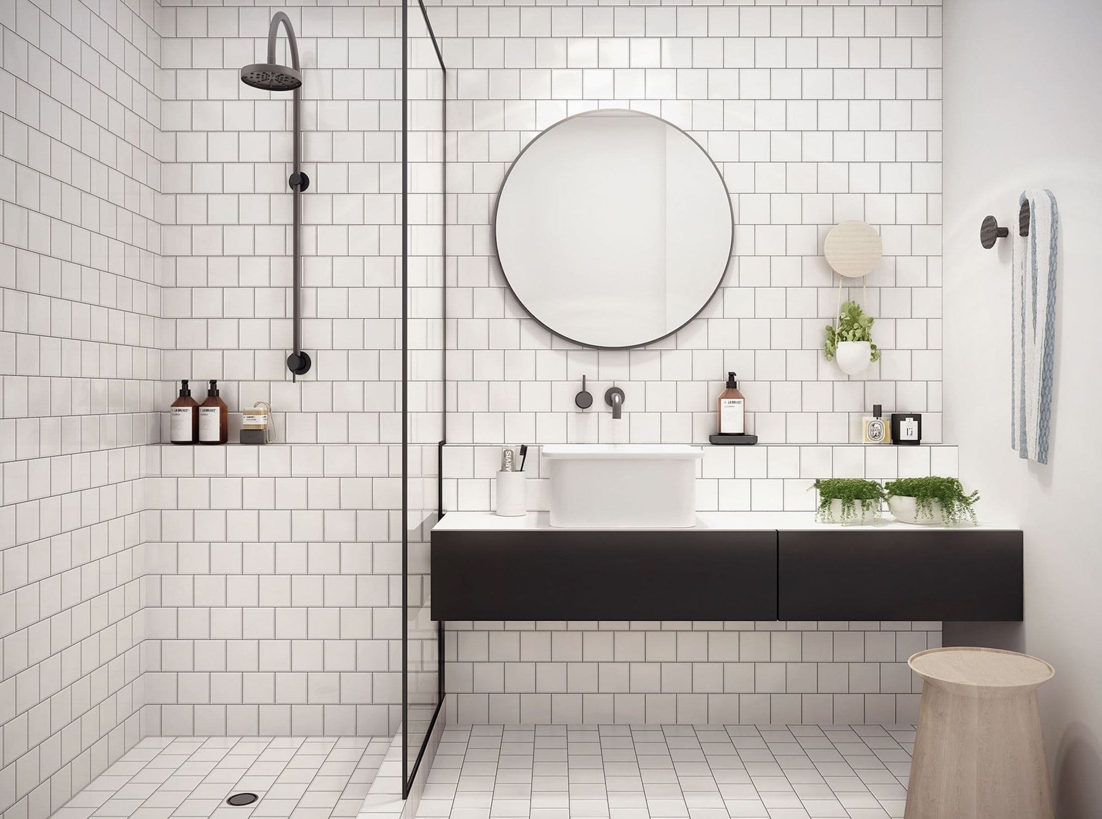 Černá do současné moderní koupelny rozhodně patří