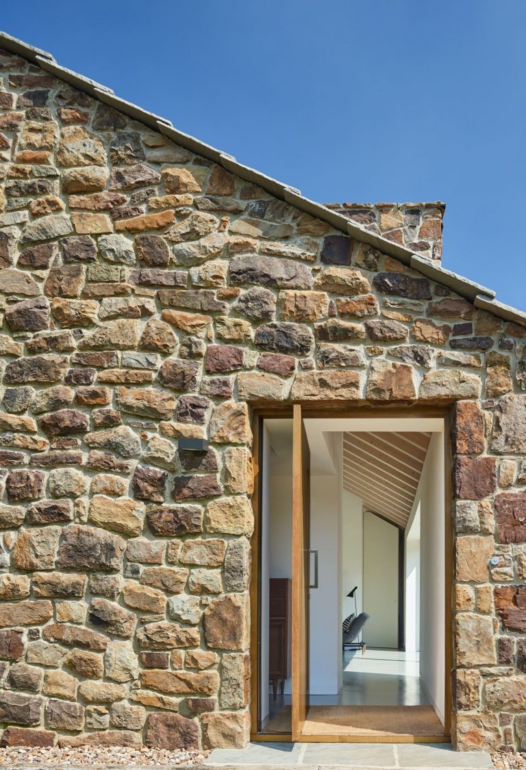 Dům ze staré stodoly