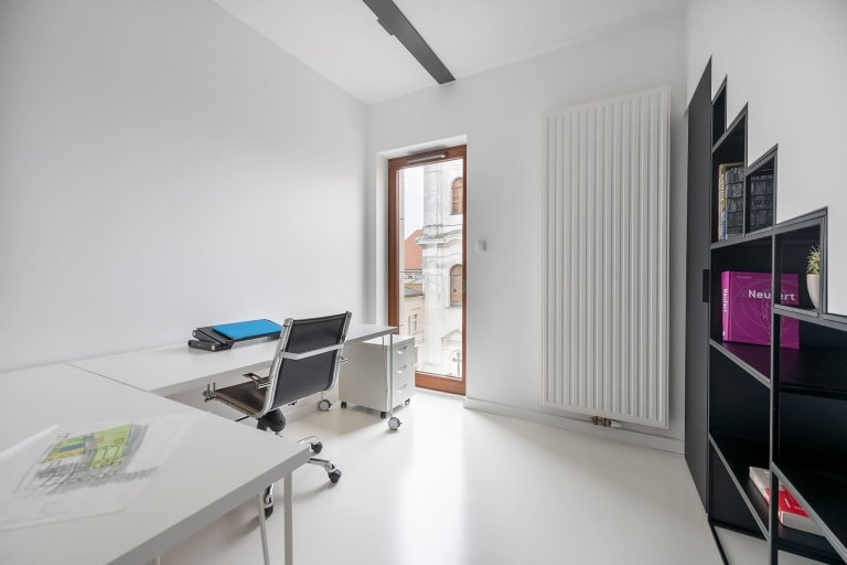 Jednoduchý interiér, bez zbytečných dekorativních tvarů